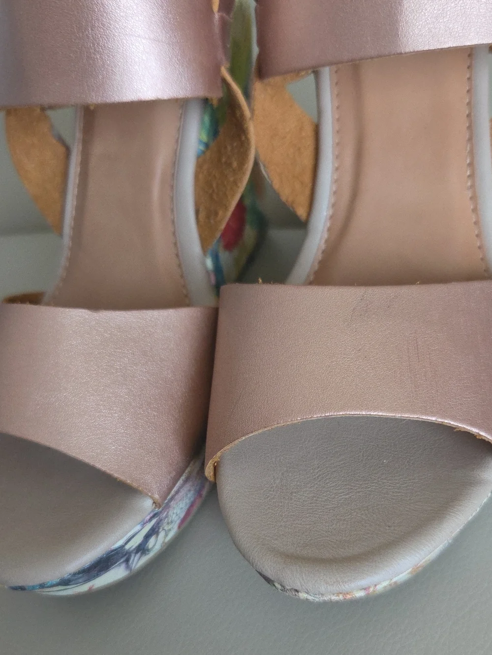 Sociology Pink Floral-Print Wedge Sandals Size 10